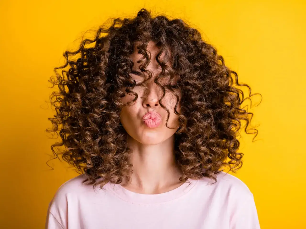 Método curly para rizos definidos sin resecar el cabello