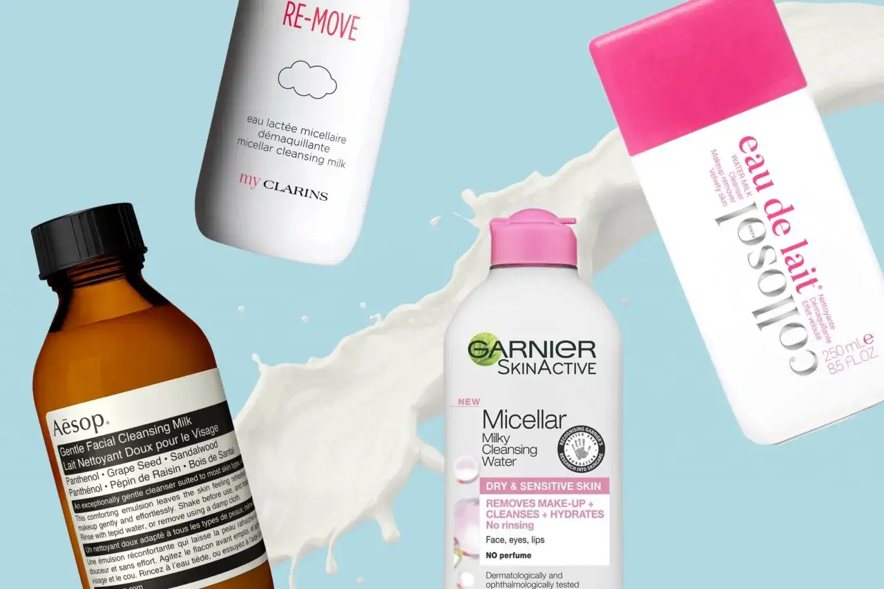 Tres productos de limpieza facial: agua micelar, leche limpiadora y un limpiador cremoso de Aesop.